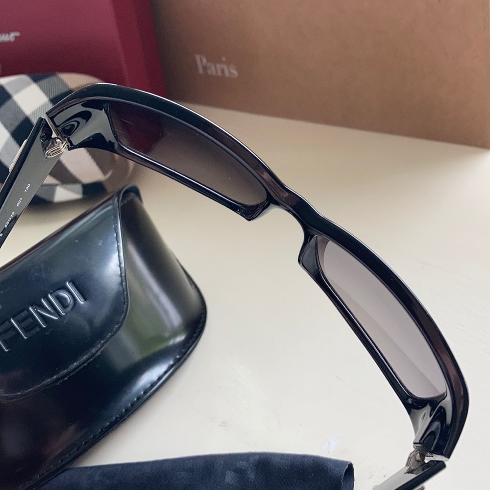 Fendi sunglasses and case - Picture 10 of 15